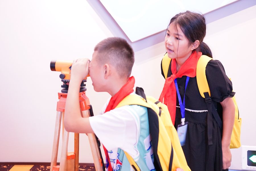 “三峡娃娃”。（摄影：秦铃萌） (4)